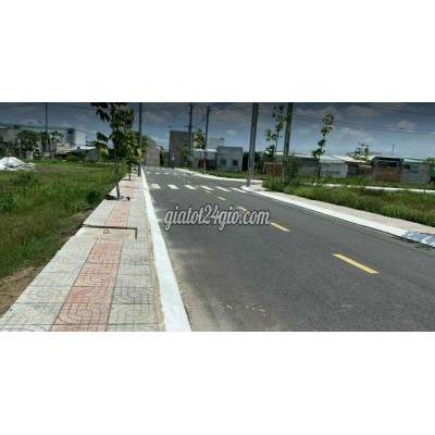 Mua Bán Đất Huyện Cần Đước - Long An Chỉ 1.2 Tỷ /nền 5x16m. Cách Ubnd Tt. Bến Lức 1.5km. Shr , Đường 12m. Mua Bán Đất Huyện Cần Đước - Long An Chỉ 1.2 Tỷ /nền 5x16m. Cách Ubnd Tt. Bến Lức 1.5km. Shr , Đường 12m.