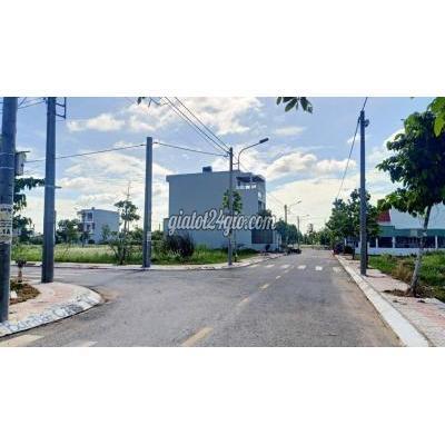 Mua Bán Đất Huyện Cần Đước - Long An Cần Bán Nhanh Lô Đất Thuận Đạo Cần Đước, 80m2, Shr, Giá Tốt Mua Bán Đất Huyện Cần Đước - Long An Cần Bán Nhanh Lô Đất Thuận Đạo Cần Đước, 80m2, Shr, Giá Tốt