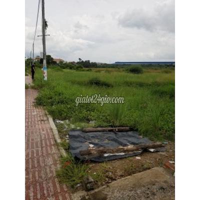 Mua Bán Đất Huyện Thủ Thừa - Long An Đất Mặt Tiền Đường Trục Chính Đt 818 Vào Thủ Thừa Mua Bán Đất Huyện Thủ Thừa - Long An Đất Mặt Tiền Đường Trục Chính Đt 818 Vào Thủ Thừa