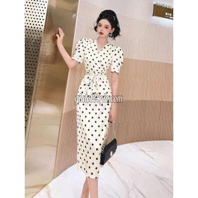 Quần Áo Quận Tân Phú - Hồ Chí Minh Đầm Body Cổ V Chấm Bi Tay Bồng Siêu Xinh Quần Áo Quận Tân Phú - Hồ Chí Minh Đầm Body Cổ V Chấm Bi Tay Bồng Siêu Xinh