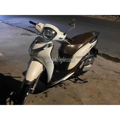 Xe Máy Thành Phố Dĩ An - Bình Dương Bán Xe Sh Mode Rin Nguyên Con Có Chứng Minh Chủ 35 Xe Máy Thành Phố Dĩ An - Bình Dương Bán Xe Sh Mode Rin Nguyên Con Có Chứng Minh Chủ 35