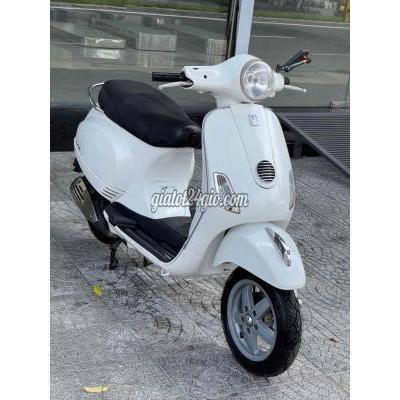 Xe Máy Quận Liên Chiểu - Đà Nẵng Vespa Lx125 Trắng Còn Nguyên Rin Giá 8tr500 Xe Máy Quận Liên Chiểu - Đà Nẵng Vespa Lx125 Trắng Còn Nguyên Rin Giá 8tr500