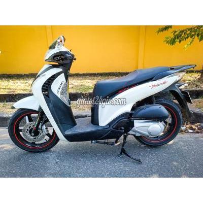 Xe Máy Huyện Bình Chánh - Hồ Chí Minh Xe Sh 150 Trắng Đen V3 Mới 90% Xe Máy Huyện Bình Chánh - Hồ Chí Minh Xe Sh 150 Trắng Đen V3 Mới 90%