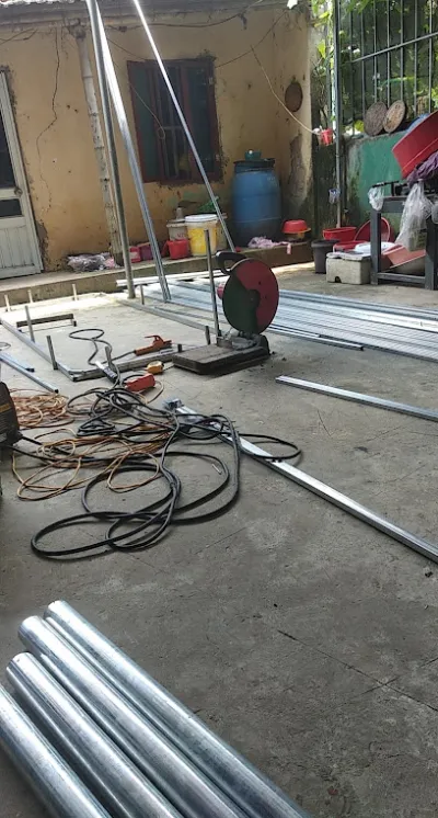 anh công nhôm kính - thợ cơ khí