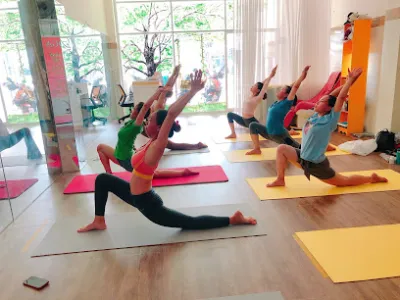 anh thư yoga -aerobic-spa - phòng tập thể dục