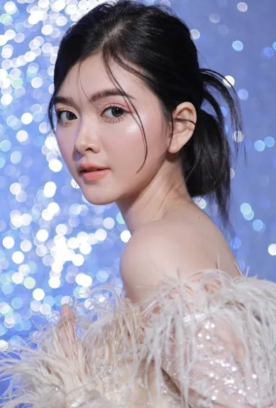 anh van makeup class - nghệ sĩ trang điểm