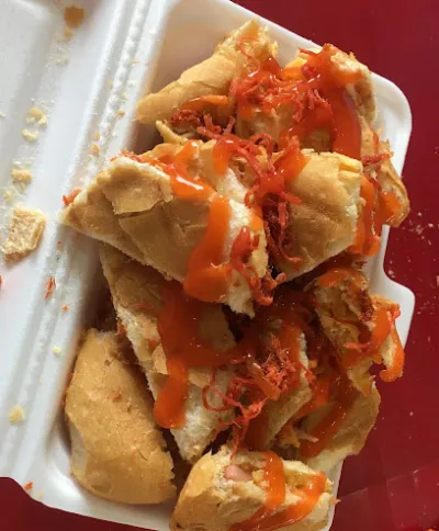 bà thoa bánh tráng trộn - tiệm bánh