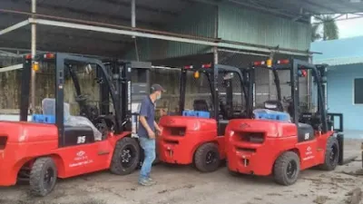 bán xe nâng, xe xúc kon tum - cửa hàng bán buôn
