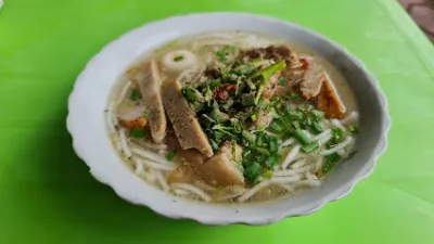 bánh canh chả cá út - nhà hàng việt nam