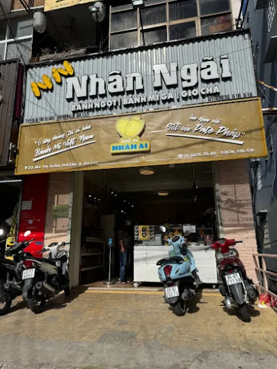 bánh mì gà nhân ngãi - nhà hàng