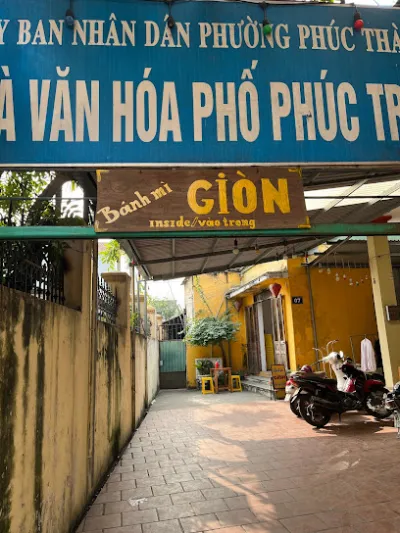 bánh mì giòn - nhà hàng