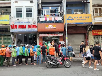 bánh mì huynh hoa - cửa hàng sandwich