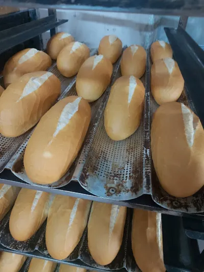 bánh mì phạm tăng - tiệm bánh
