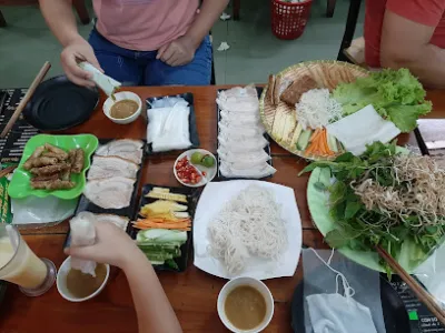 bánh tráng cuốn thịt heo - nhà hàng