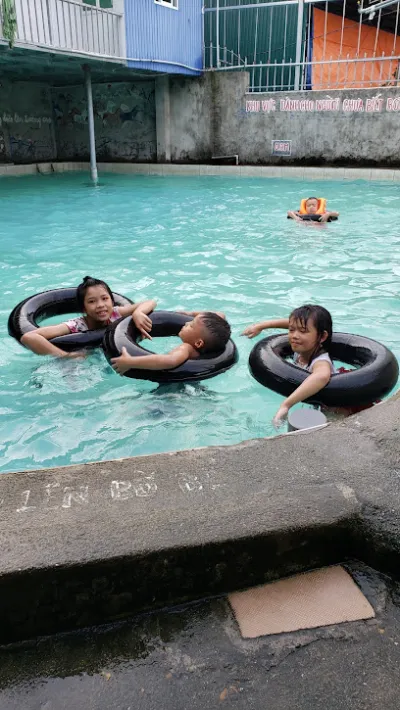 bể bơi : hải dương xanh. - phòng tập thể dục