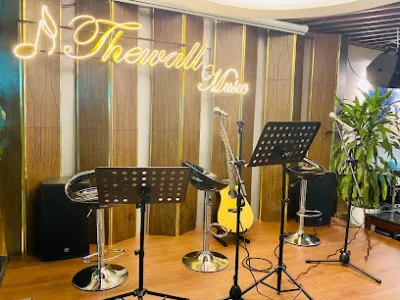 bức tường cafe new - quán cà phê