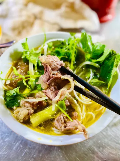 bún bò cô dung - quán ăn nhỏ