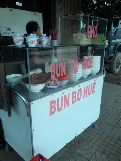 bún bò huế hai cây me - nhà hàng