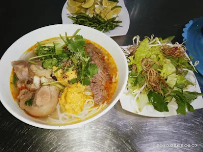 bún bò huế - lành - quán ăn nhỏ