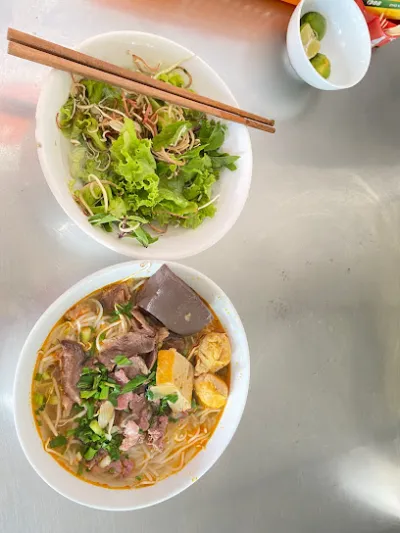 bún bò huế - tý đỉnh - quán ăn nhỏ
