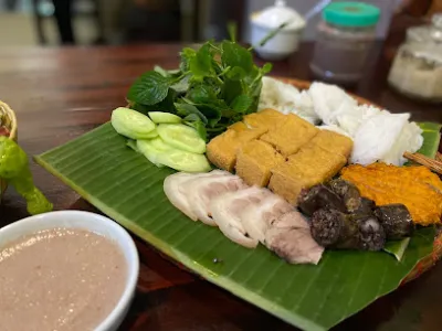 bún đậu lê gia - nhà hàng