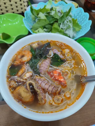 bún hải sản vân đồn - quán mì
