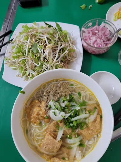 bún riêu cá 09 hà huy tập - quán ăn nhỏ