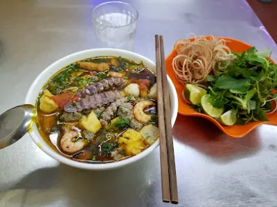 bún riêu cua hải sản công liên - quán ăn nhỏ