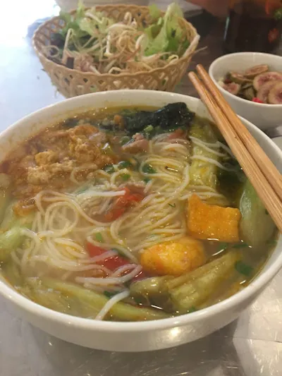 bún riêu cua hải yến - quán ăn nhỏ