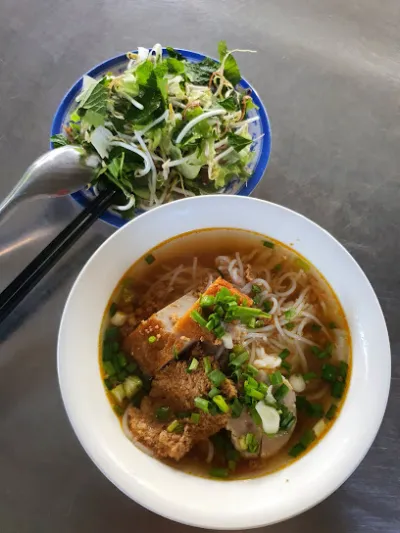 bún riêu hiếu phúc - quán ăn nhỏ