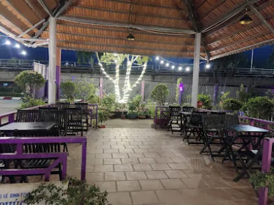 cà phê sắc màu mới - nhà hàng gia đình