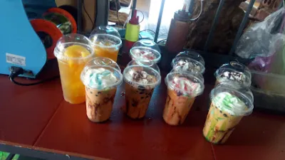 cafe hồ bơi teen - quán cà phê