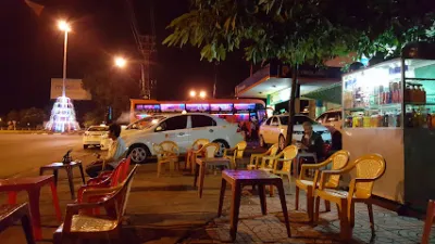 cafe lề đường cô bé - quán cà phê