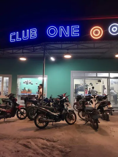 clb billards club one - câu lạc bộ bi da lỗ