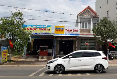 cơm chiên gà xối mỡ ngọc anh - quán ăn nhỏ