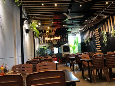 cơm gà mắm tỏi, xá xíu, phá lấu - ốc gái - nhà hàng