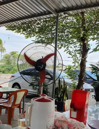 cơm gà ta - nhà hàng