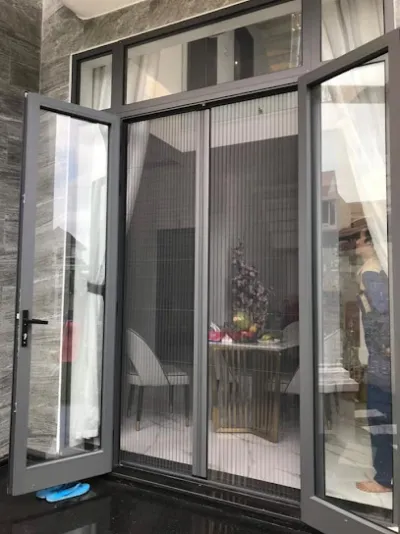 cửa hàng giàn phơi thông minh hòa phát - cửa lưới nhật bản - cửa hàng nội thất