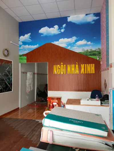cửa hàng giấy dán tường ngôi nhà xinh 4 - văn phòng công ty