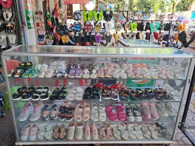 cửa hàng giày dép - mực tím - cửa hàng giày dép