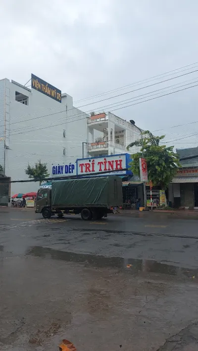 cửa hàng giày dép trí tình - cửa hàng giày dép