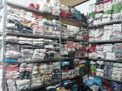 cửa hàng in áo thun theo yêu cầu - cửa hàng quần áo