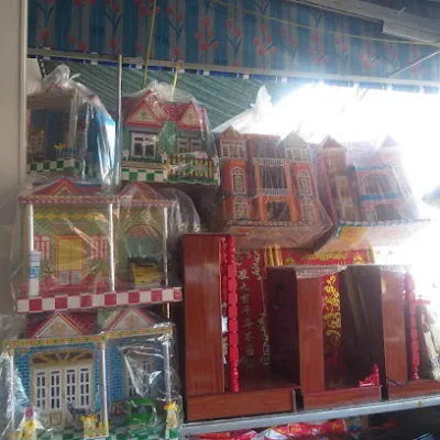 cửa hàng nhang đèn ,đồ thờ cúng vũ lâm tại chợ vị thanh số 95 đường lý tự trọng phường 3 tp vị thanh hậu giang - cửa hàng giấy