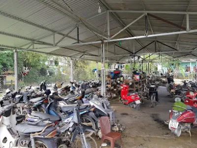 cửa hàng phụ tùng xe máy, xe máy cũ lê thân - cửa hàng tạp phẩm