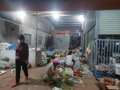 cửa hàng rau, củ, quả cô vân