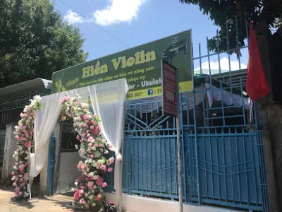 dịch vụ trang trí thông - cửa hàng bán đồ cưới