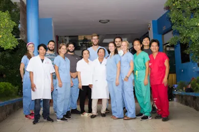 dịch vụ y tế tại nhà tphcm - truyền nước biển - thay băng rửa vết thương - dịch vụ chăm sóc y tế tại nhà