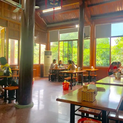 gà lên mâm - quán tre 36 an dương vương - quán ăn nhỏ