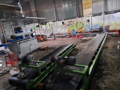 gia công cơ khí chính xác- khuôn dập máy cắt dây - cửa hàng