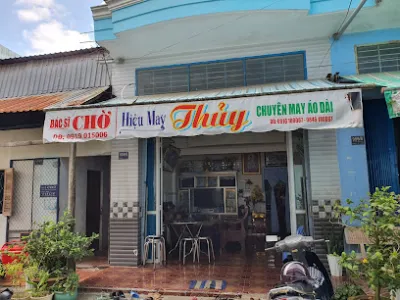 hiệu may thủy - cửa hàng quần áo
